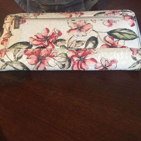 Guess Floral Print Zip Around Wallet - Picture 4 of 5